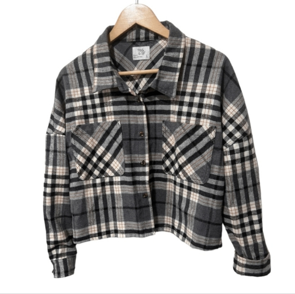 ʕ·ᴥ·ʔ Mila & Tiff Plaid Collection Cropped Black Orange Flannel Size L